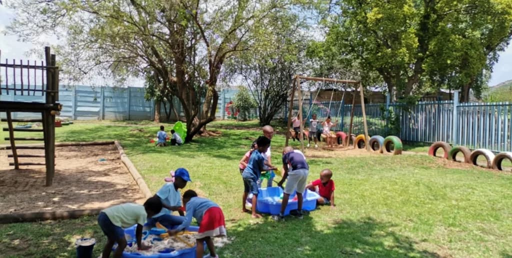 Mellow Oaks Academy Primary School - Image 4